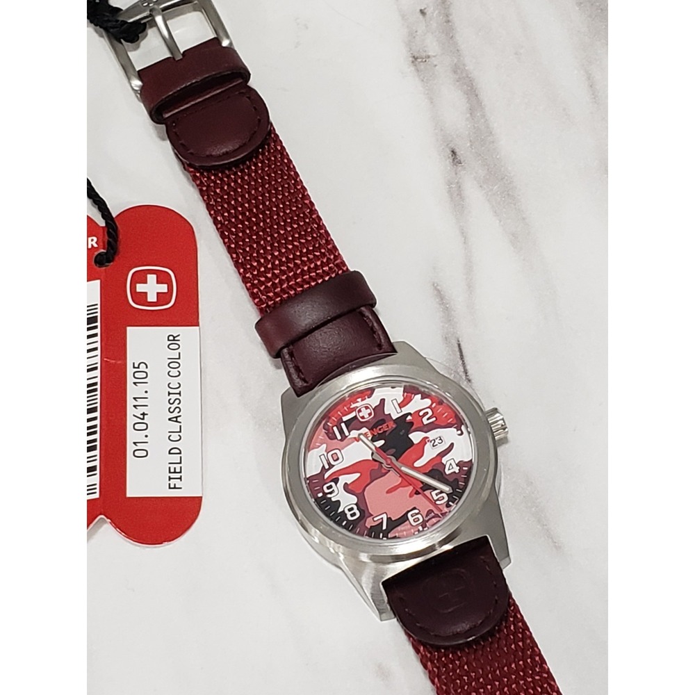 DAMAGED STRAP The Wenger Field Classic 01.0411.105 WOMENS RED CAMO WATCH 31MM